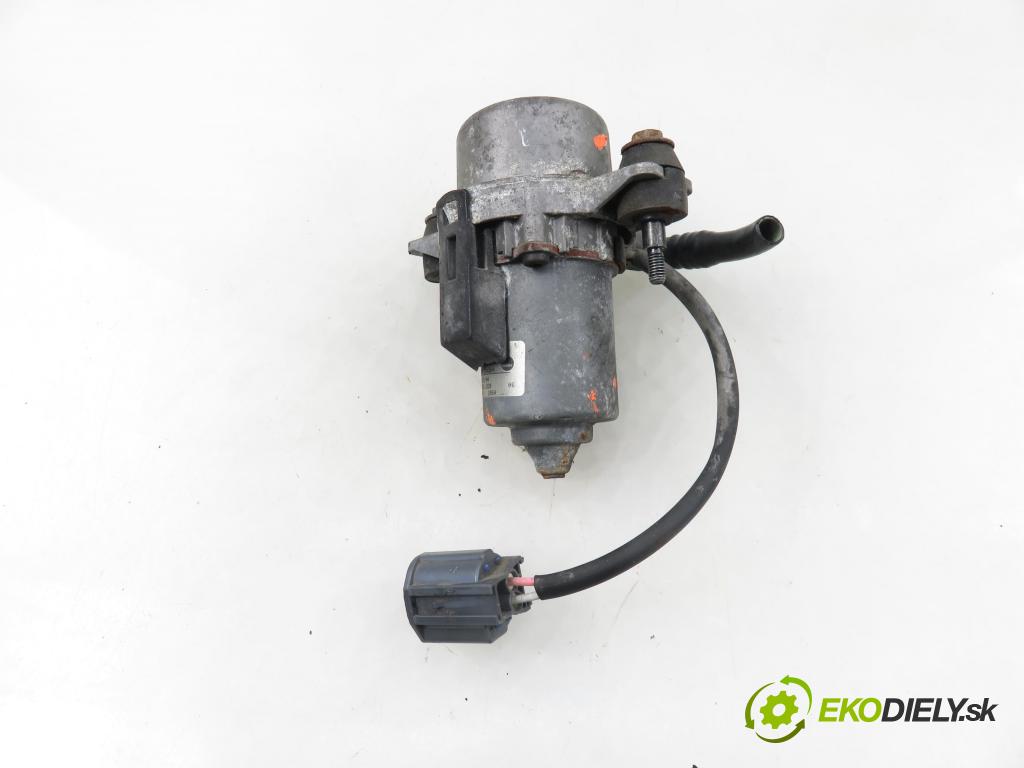 VOLVO V50 (MW) KOMBI 2005 103,00 2.4 - B 5244 S5 2435,00 Pumpa vákuová 08684342