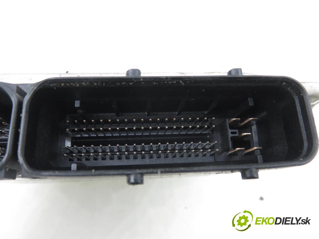 SEAT TOLEDO II (1M2) SEDAN 2003 81,00 1.9 TDI - ASV 1896,00 Riadiaca jednotka Motor 038906012FK ; 0281010683