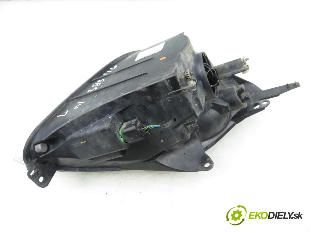 FORD FIESTA V (JH_, JD_) HB 2004 55,00 1.25 16V - FUJA 1242,00 Svetlo LP