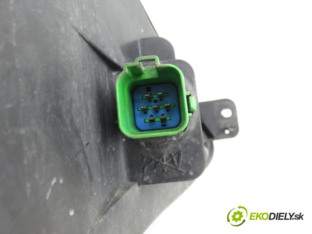 FORD FIESTA V (JH_, JD_) HB 2004 55,00 1.25 16V - FUJA 1242,00 Svetlo LP