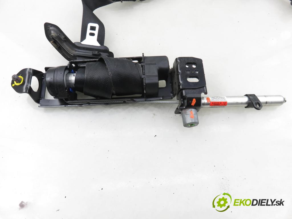 VOLVO V50 (MW) KOMBI 2005 103,00 2.4 - B 5244 S5 2435,00 Držiak bezpečnostný LP 30615569