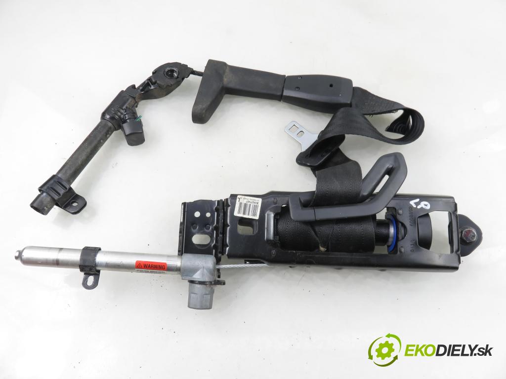 VOLVO V50 (MW) KOMBI 2005 103,00 2.4 - B 5244 S5 2435,00 Držiak bezpečnostný LP 30615569