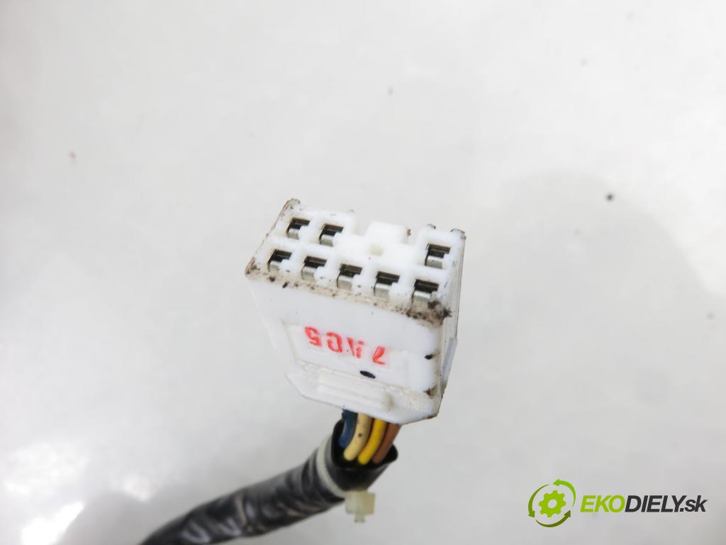 CHEVROLET CAPTIVA (C100, C140) SUV 2007 110,00 2.0 D 4WD 1991,00 světlo pravé zadní