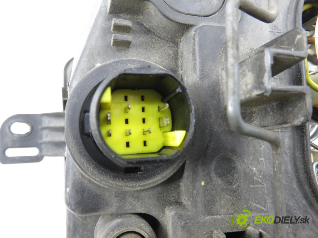 FIAT PANDA (169_) HB 2003 40,00 1.1 54 - 187 A1.000 1108,00 Svetlo LP