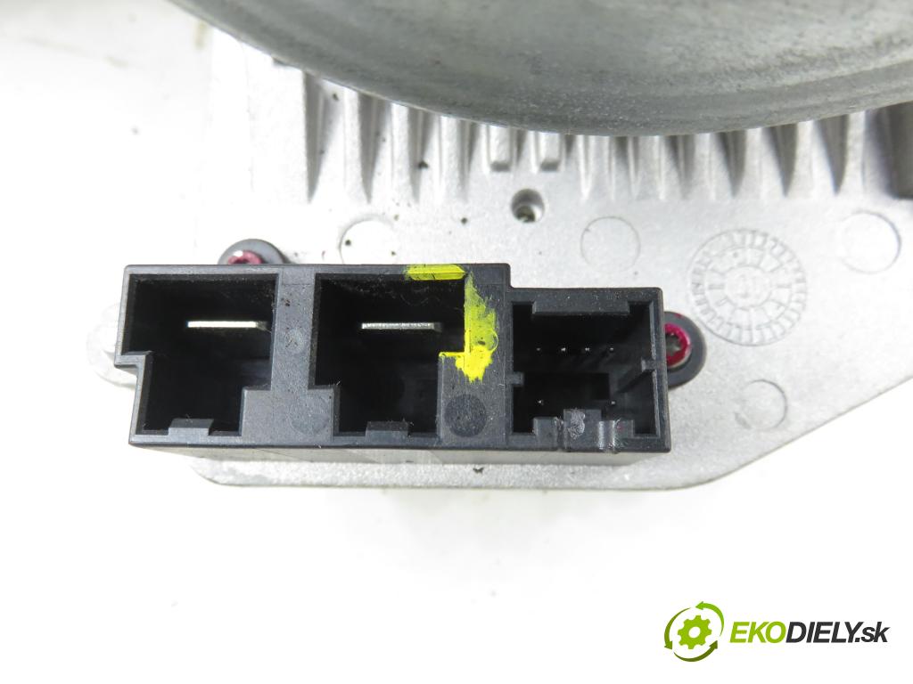 HYUNDAI i30 (FD) HB 2009 66,00 1.6 CRDi 1582,00 SLOUPEC / PODPORA elektrický 2L56398000 ; 563002L600 ; 2L56300600