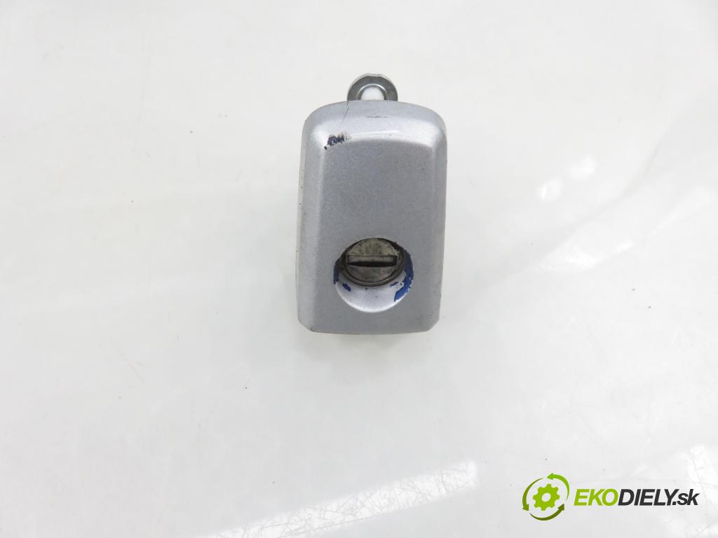 CHEVROLET CAPTIVA (C100, C140) SUV 2007 110,00 2.0 D 4WD 1991,00 spinačka / zámky 96628238