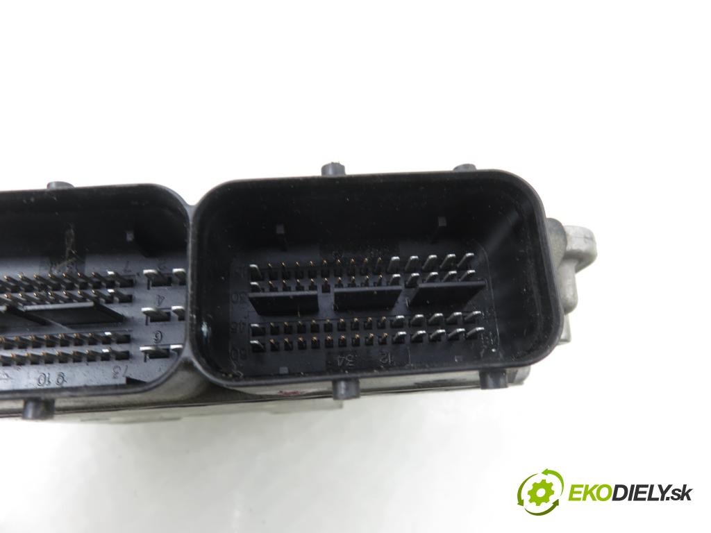 CHEVROLET CAPTIVA (C100, C140) SUV 2007 110,00 2.0 D 4WD 1991,00 řídící jednotka motora 96836517 ; 0281014296