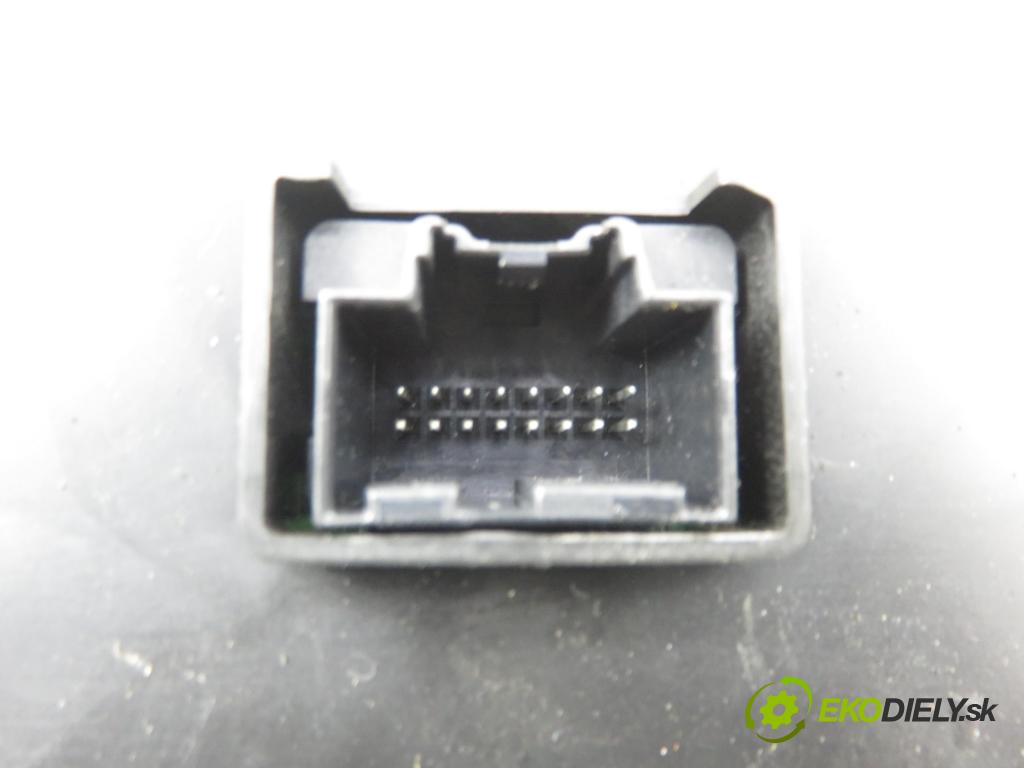 CHEVROLET CAPTIVA (C100, C140) SUV 2007 110,00 2.0 D 4WD 1991,00 Prístrojovka elektrický 96628240