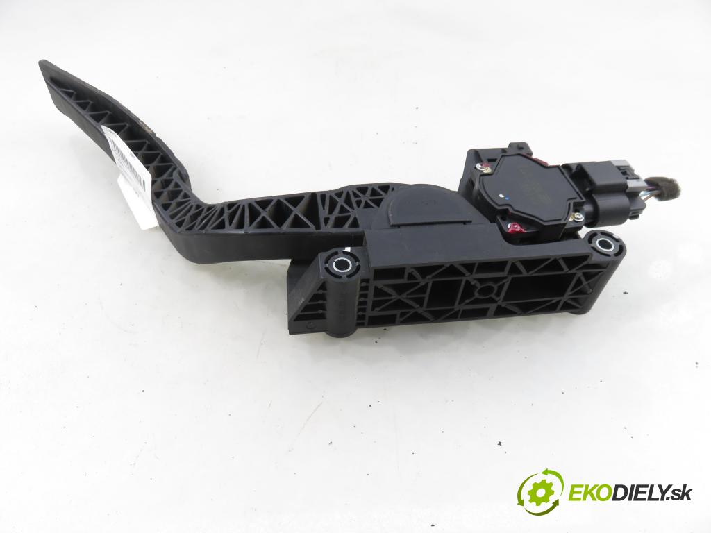 CHEVROLET CAPTIVA (C100, C140) SUV 2007 110,00 2.0 D 4WD 1991,00 potenciometr plynového pedálu 96625893 (Potenciometr plynového pedálu)