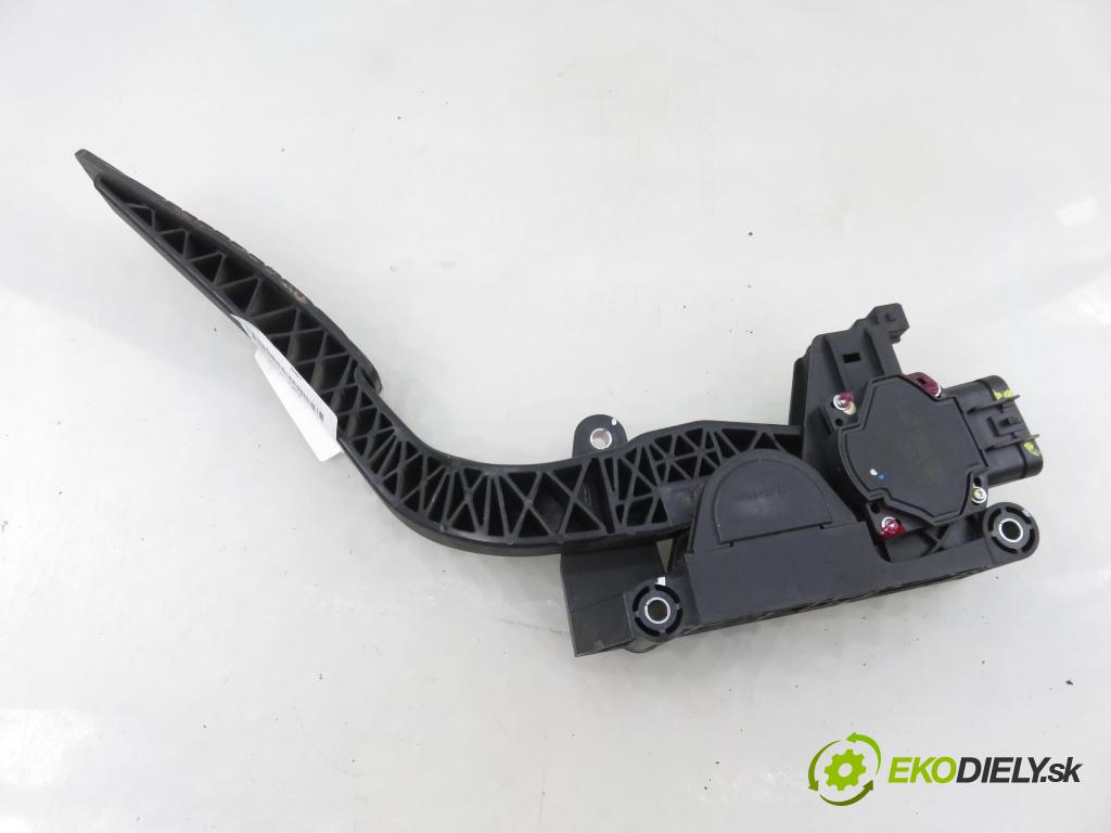 CHEVROLET CAPTIVA (C100, C140) SUV 2007 110,00 2.0 D 4WD 1991,00 potenciometr plynového pedálu 96625893 (Potenciometr plynového pedálu)