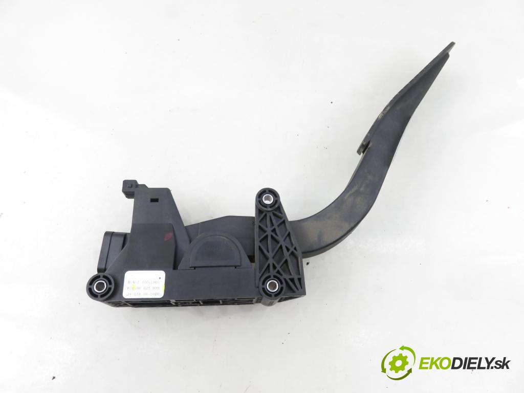 CHEVROLET CAPTIVA (C100, C140) SUV 2007 110,00 2.0 D 4WD 1991,00 potenciometr plynového pedálu 96625893 (Potenciometr plynového pedálu)