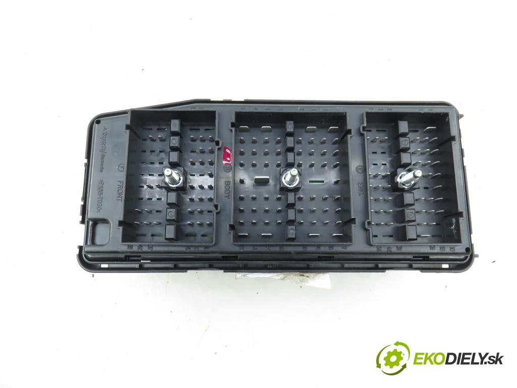 CHEVROLET CAPTIVA (C100, C140) SUV 2007 110,00 2.0 D 4WD 1991,00 Skrinka POJISTKY: