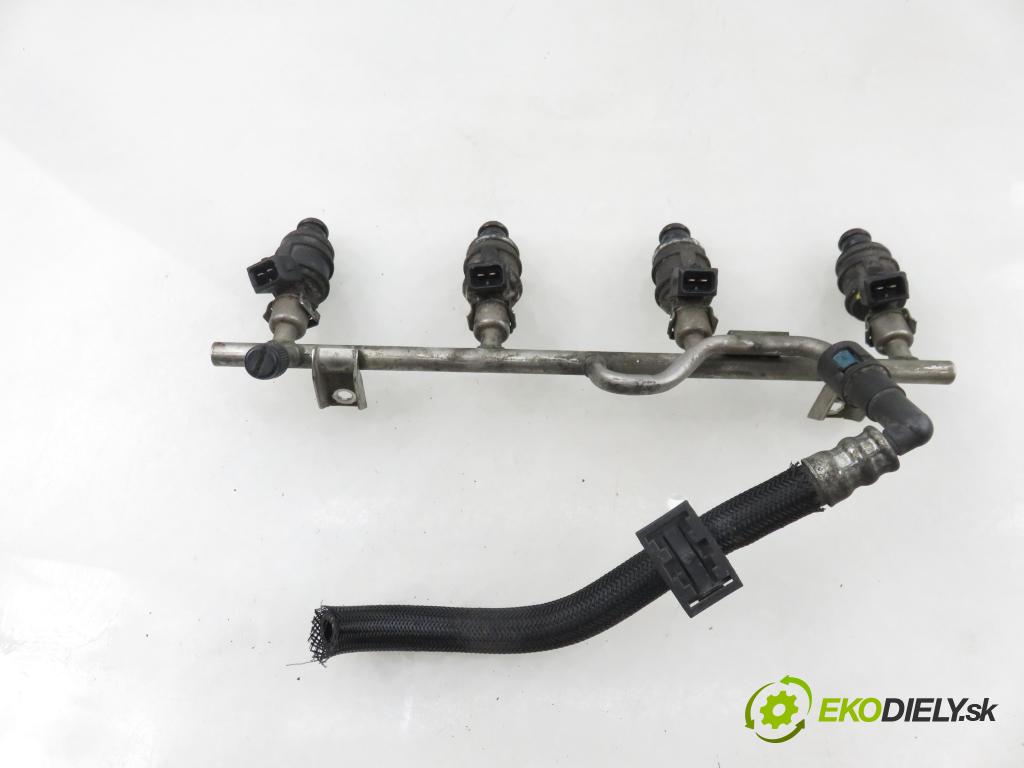 OPEL VECTRA C (Z02) SEDAN 2003 90,00 1.8 16V 122 - Z 18 XE 1796,00 lišta vstřikovací 5WK93151 ; 90536149 (Vstřikovací lišta)