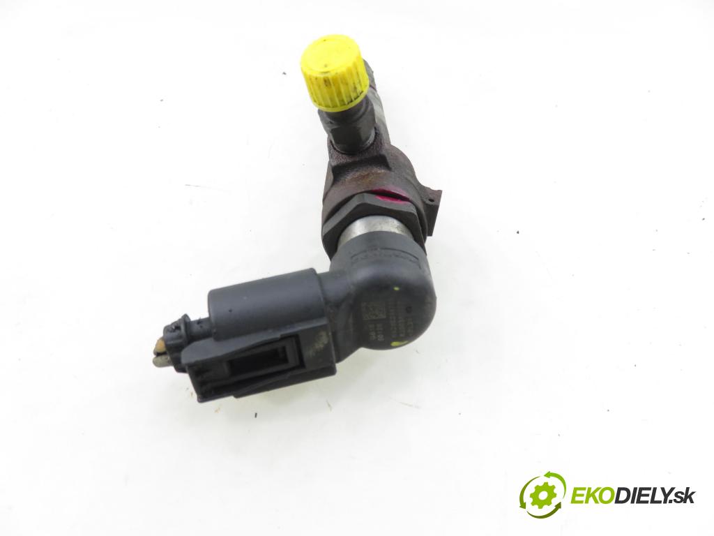 RENAULT SCENIC II (JM0/1_) MINIVAN 2008 78,00 1.5 dCi 106 - K9K 732 1461,00 vstrekovač 8200380253 ; 8200294788 (Vstrekovač paliva)