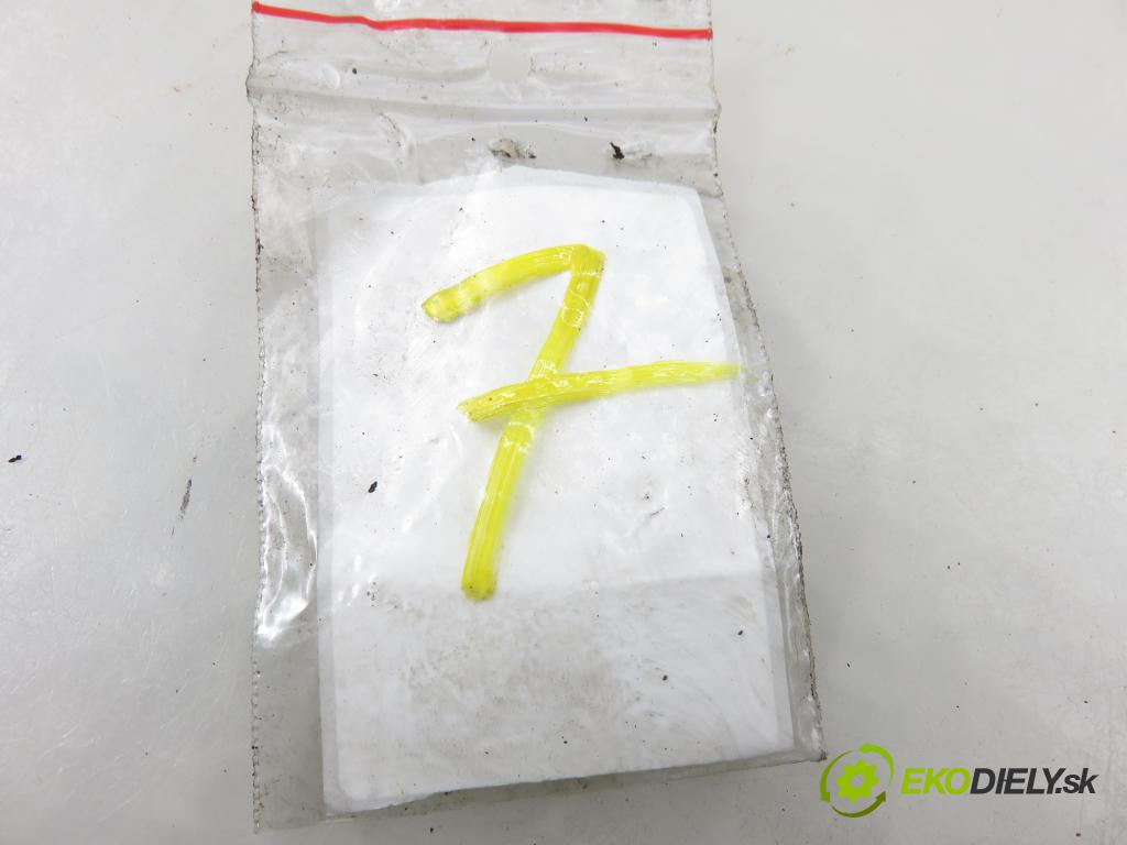 RENAULT SCENIC II (JM0/1_) MINIVAN 2008 78,00 1.5 dCi 106 - K9K 732 1461,00 vstřikovač 8200380253 ; 8200294788 (Vstřikovač paliva)