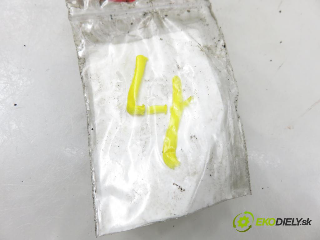 FORD FIESTA V (JH_, JD_) HB 2004 50,00 1.4 TDCi 68 - F6JB 1399,00 vstřikovač 9652763280 (Vstřikovač paliva)