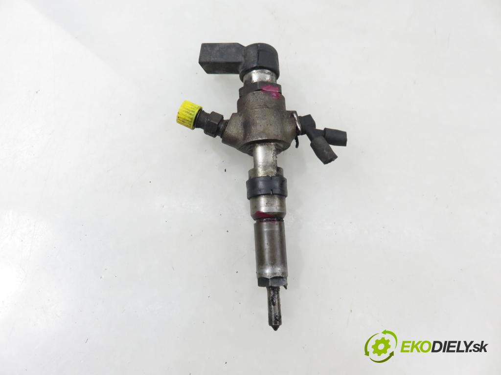 FORD FIESTA V (JH_, JD_) HB 2004 50,00 1.4 TDCi 68 - F6JB 1399,00 vstřikovač 9655304880 (Vstřikovač paliva)