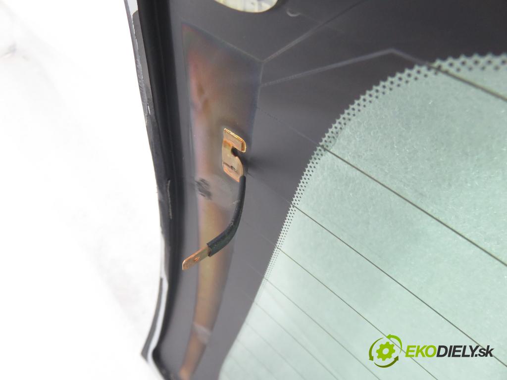 VOLVO V50 (MW) KOMBI 2005 103,00 2.4 - B 5244 S5 2435,00 Okno zadné kapota