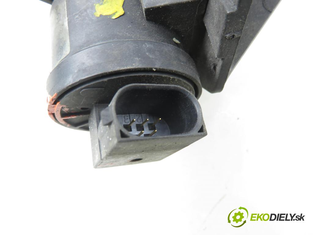 VW LT 28-46 II Skrzynia (2DA, 2DD, 2DH) FURGON 2002 80,00 2.5 TDI - ANJ 2461,00 potenciometr plynového pedálu 9013011640 (Potenciometr plynového pedálu)