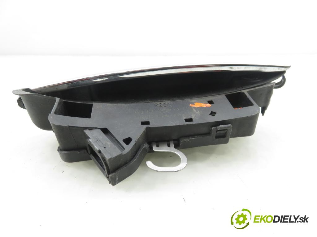 FIAT CROMA (194_) KOMBI 2008 147,00 2.4 D Multijet 200 - 939 A3.000 2387,00 Kľučka LPZ