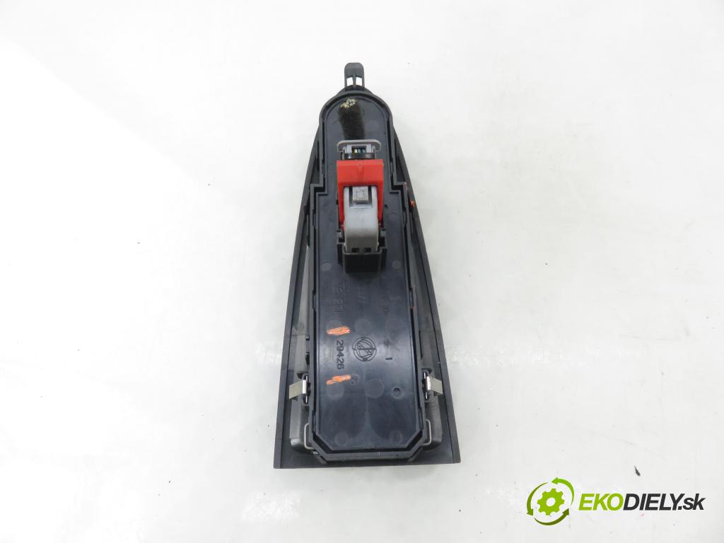 FIAT CROMA (194_) KOMBI 2008 147,00 2.4 D Multijet 200 - 939 A3.000 2387,00 Panel ovládaní oken 29426