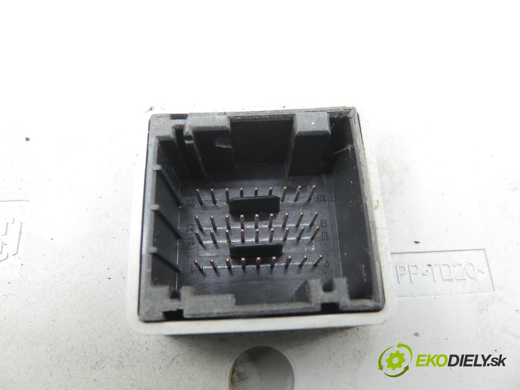 FIAT CROMA (194_) KOMBI 2008 147,00 2.4 D Multijet 200 - 939 A3.000 2387,00 MODUL BSI 51804075