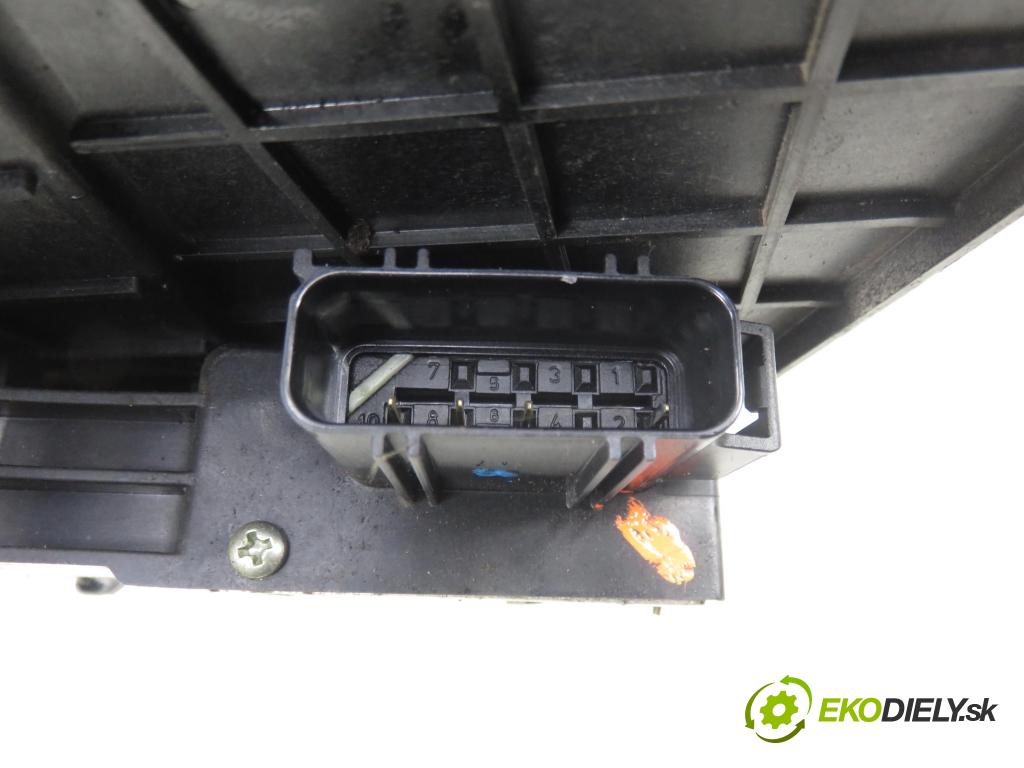 FORD FIESTA V (JH_, JD_) HB 2004 55,00 1.25 16V - FUJA 1242,00 zámok 2S61A219A65AAF