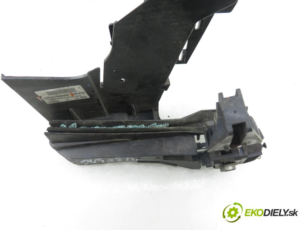 FORD FIESTA V (JH_, JD_) HB 2004 55,00 1.25 16V - FUJA 1242,00 zámok 2S61A219A65AAF