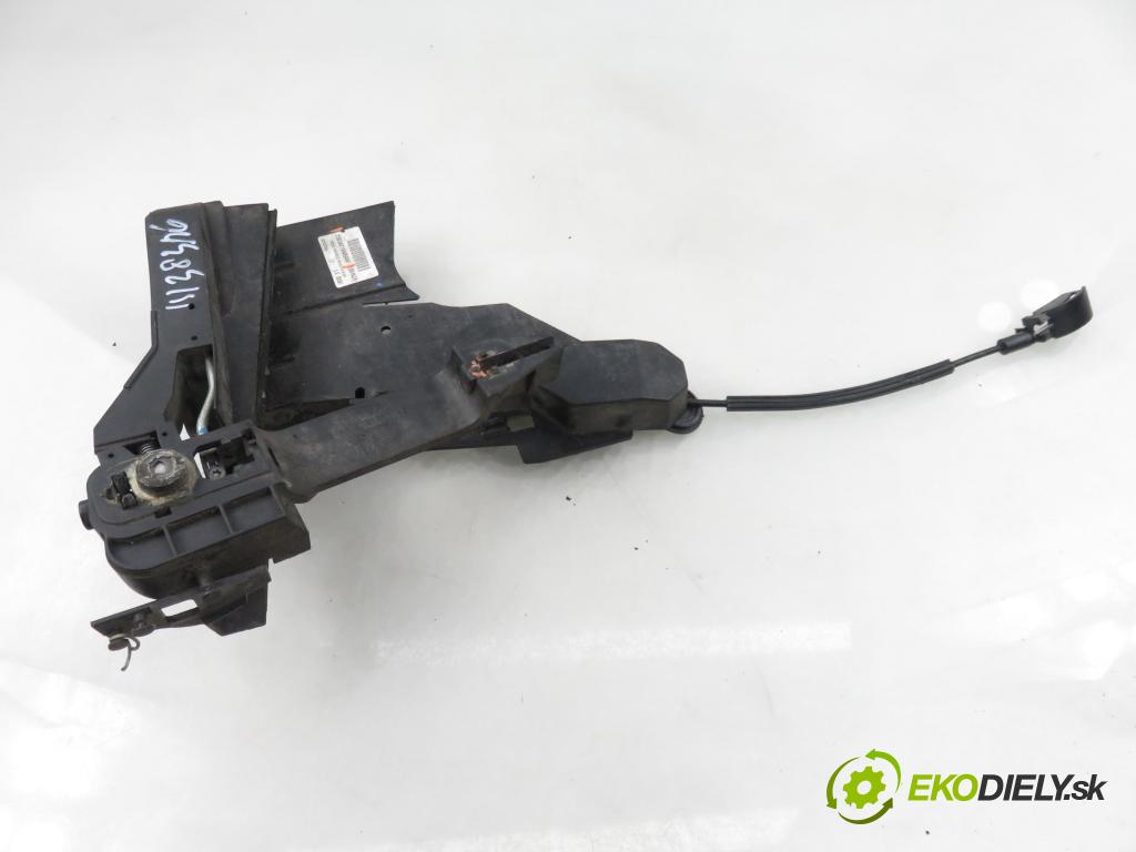 FORD FIESTA V (JH_, JD_) HB 2004 55,00 1.25 16V - FUJA 1242,00 zámok 2S61A219A65AAF