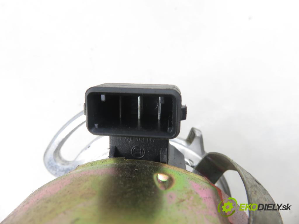 SKODA FELICIA II (6U1) HB 2000 55,00 1.6 MPI 75 - AEE 1598,00 Rozdeľovač zapaľovací 0237521061