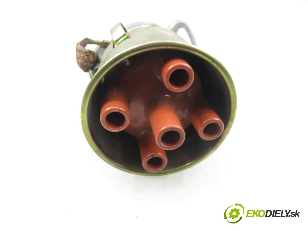 SKODA FELICIA II (6U1) HB 2000 55,00 1.6 MPI 75 - AEE 1598,00 Rozdeľovač zapaľovací 0237521061