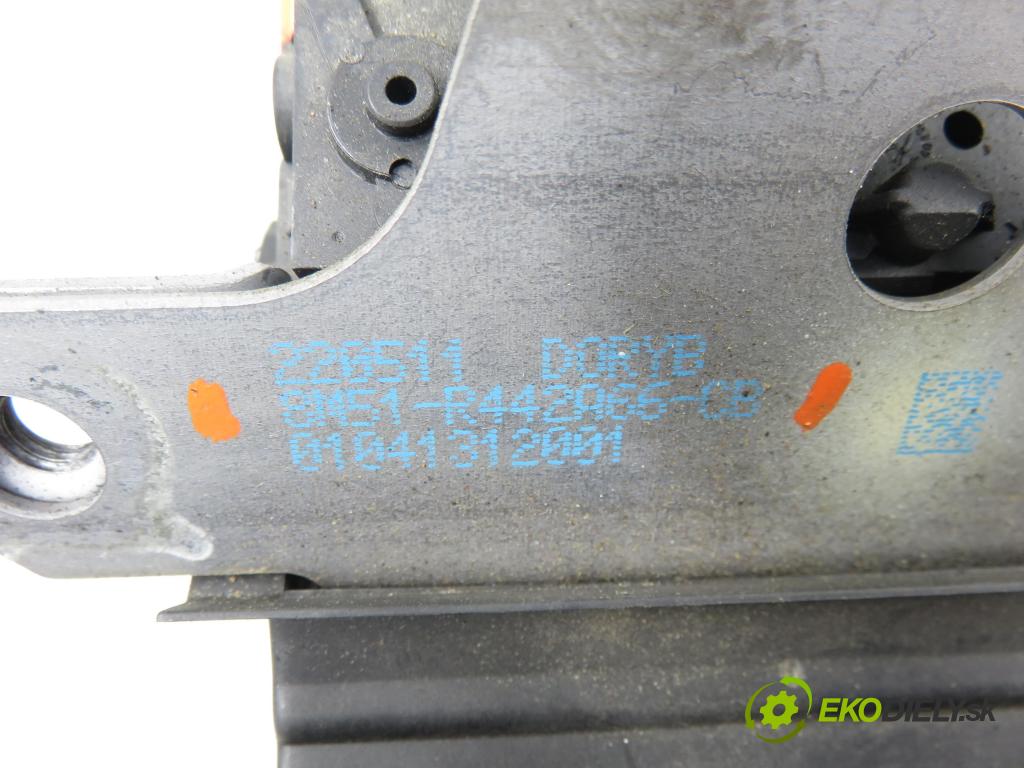 FORD S-MAX (WA6) MINIVAN 2006 103,00 2.0 TDCi - QXWA 1997,00 zámok dverí kufor EL. 8M51R442A66CB