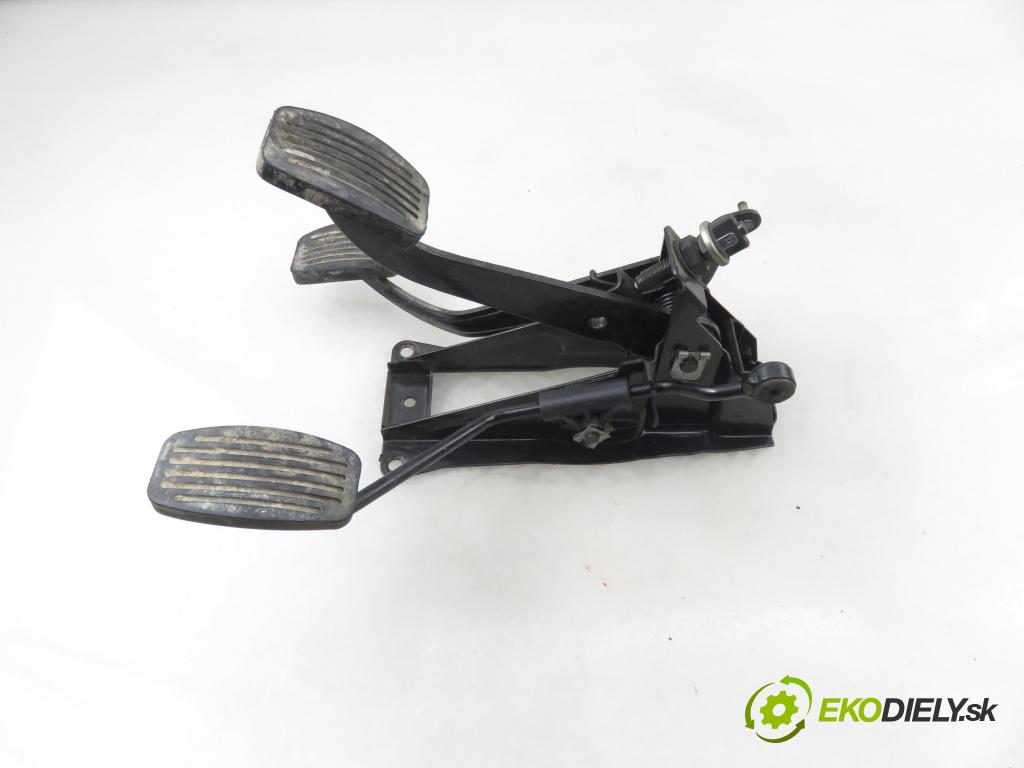 SKODA FELICIA II (6U1) HB 2000 55,00 1.6 MPI 75 - AEE 1598,00 PEDALY: 6U1721031