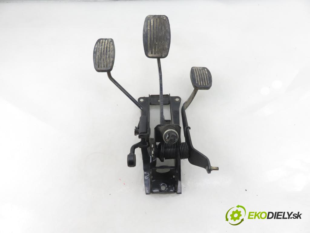 SKODA FELICIA II (6U1) HB 2000 55,00 1.6 MPI 75 - AEE 1598,00 PEDALY: 6U1721031