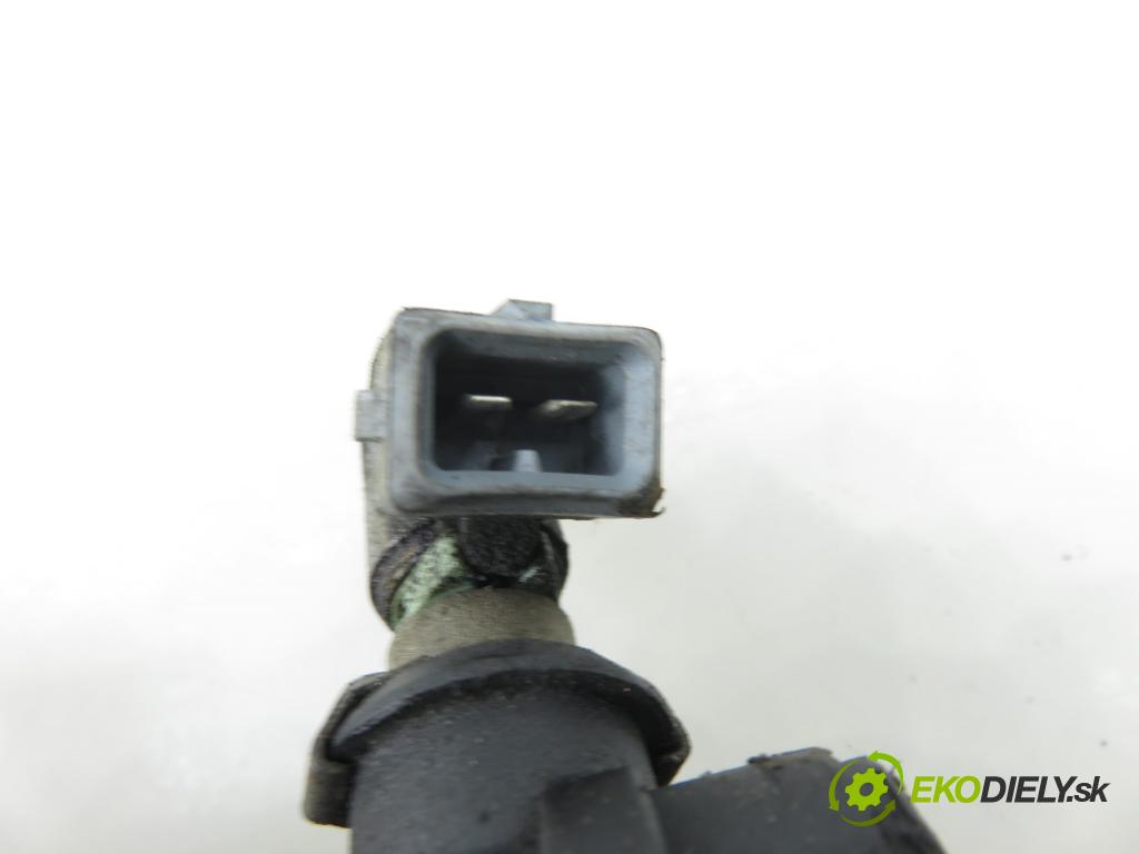 SKODA FELICIA II (6U1) HB 2000 55,00 1.6 MPI 75 - AEE 1598,00 Lišta vstrekovacia 032133319 (Vstrekovacia lišta)