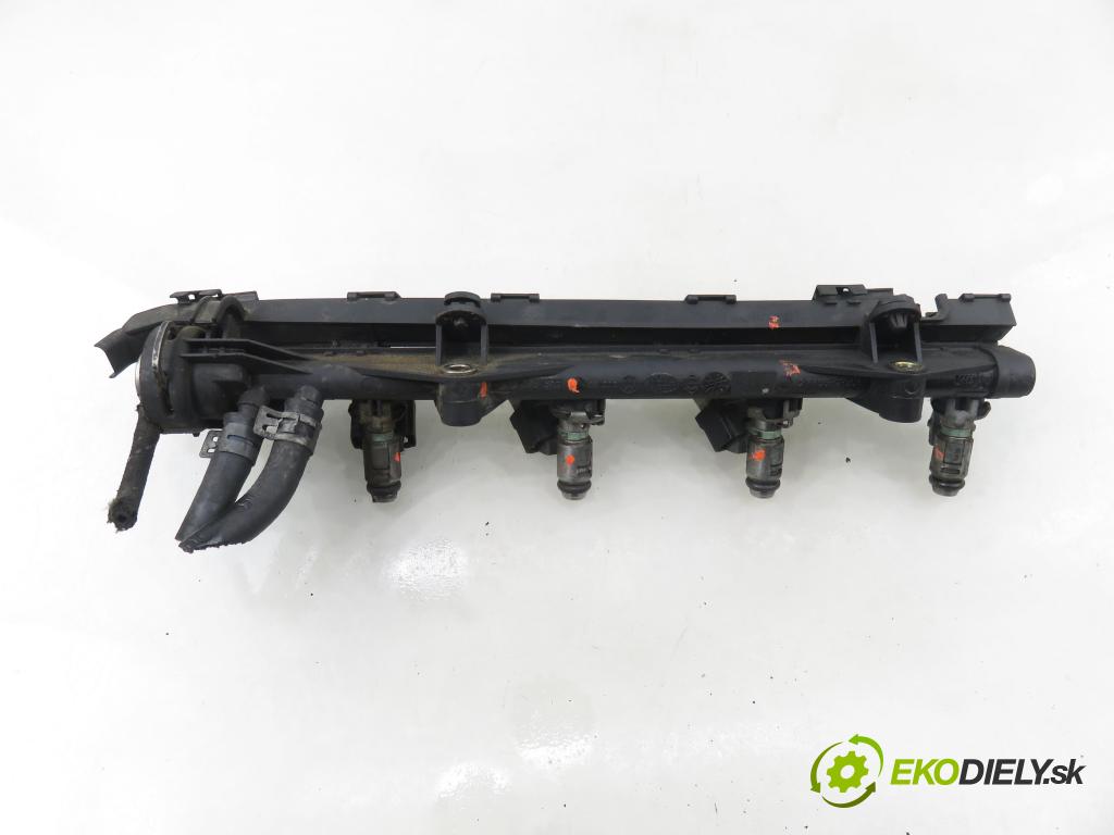 SKODA FELICIA II (6U1) HB 2000 55,00 1.6 MPI 75 - AEE 1598,00 Lišta vstrekovacia 032133319 (Vstrekovacia lišta)