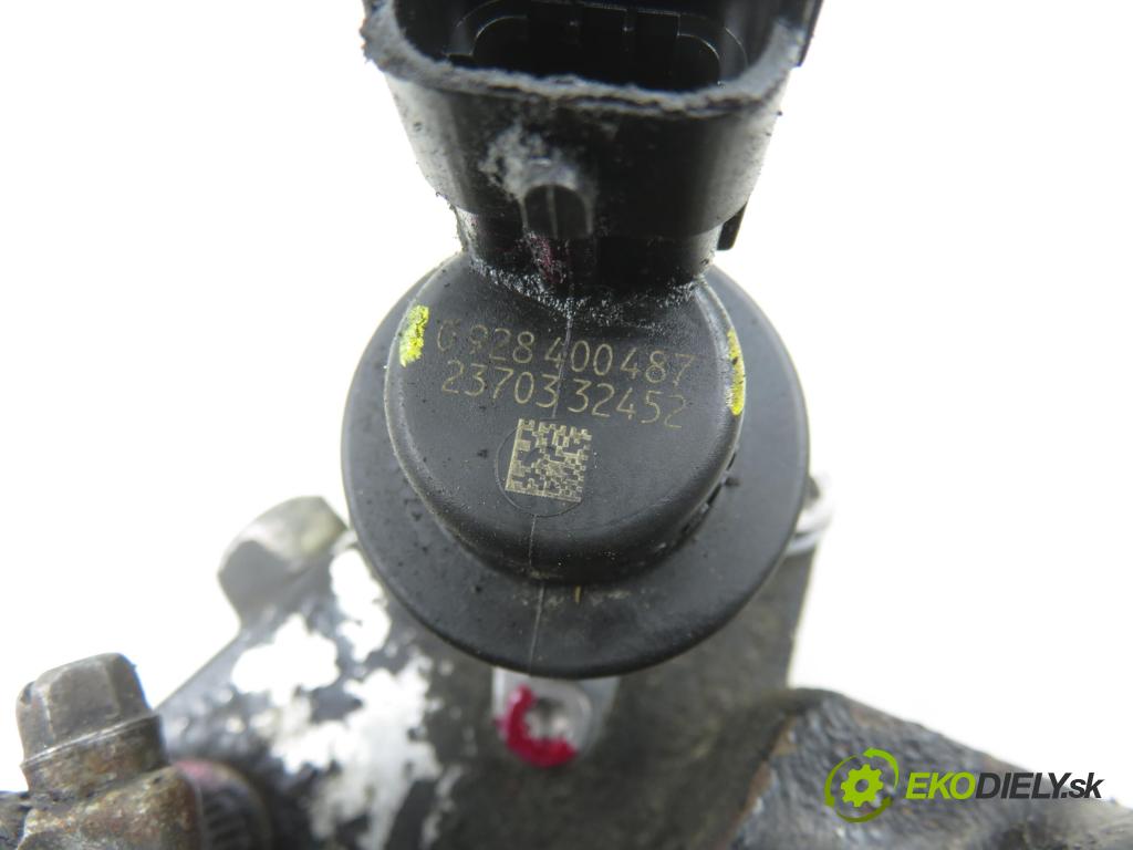 RENAULT TRAFIC II Skrzynia (FL) FURGON 2002 74,00 1.9 dCi - F9Q 760 1870,00 Pumpa vysokého tlaku 8200211416 ; 0445010031 ; 0928400487