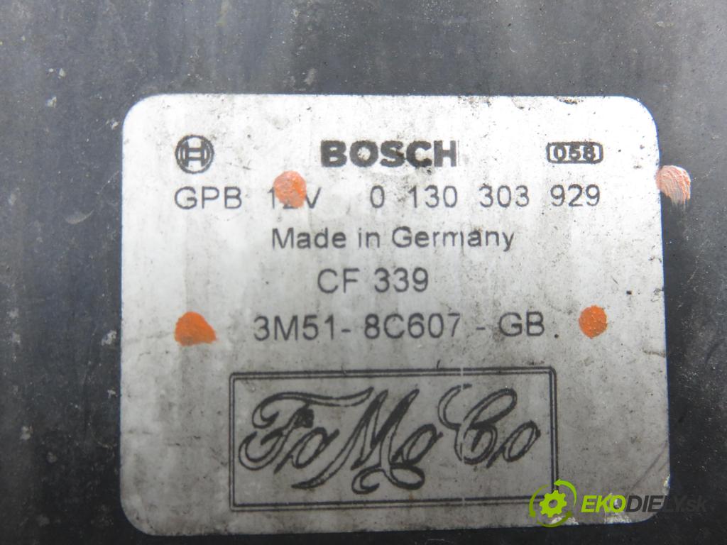 VOLVO V50 (MW) KOMBI 2005 103,00 2.4 - B 5244 S5 2435,00 Ventilátor chladič klíma/voda 0130303929 ; 3M518C607GB