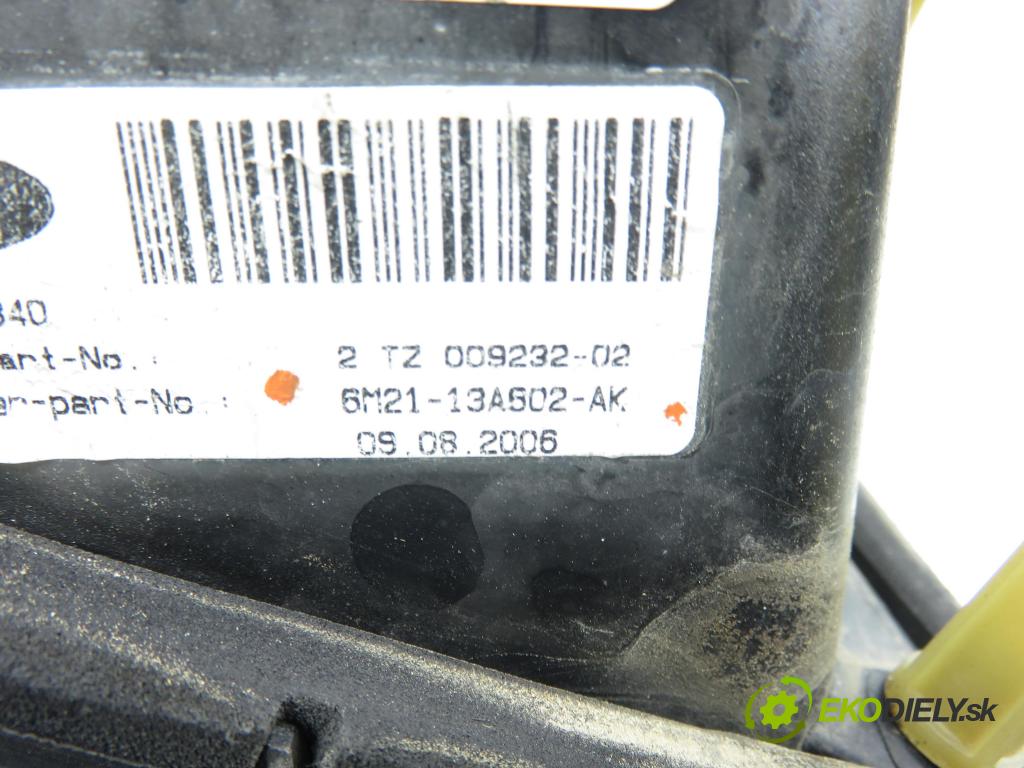 FORD S-MAX (WA6) MINIVAN 2006 103,00 2.0 TDCi - QXWA 1997,00 Svetlo pravé zadné kufor 6M2113A602AK