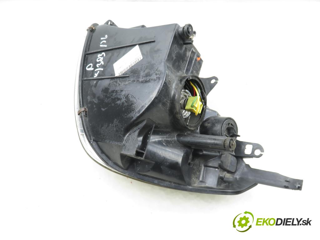 FORD FIESTA V (JH_, JD_) HB 2004 55,00 1.25 16V - FUJA 1242,00 Svetlo PP