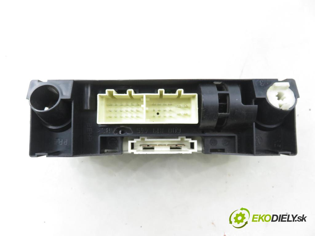 VW POLO (9N_) HB 2006 51,00 1.4 TDI - BNM 1422,00 Panel kúrenia KLIMATIZACE: 6Q0820045G