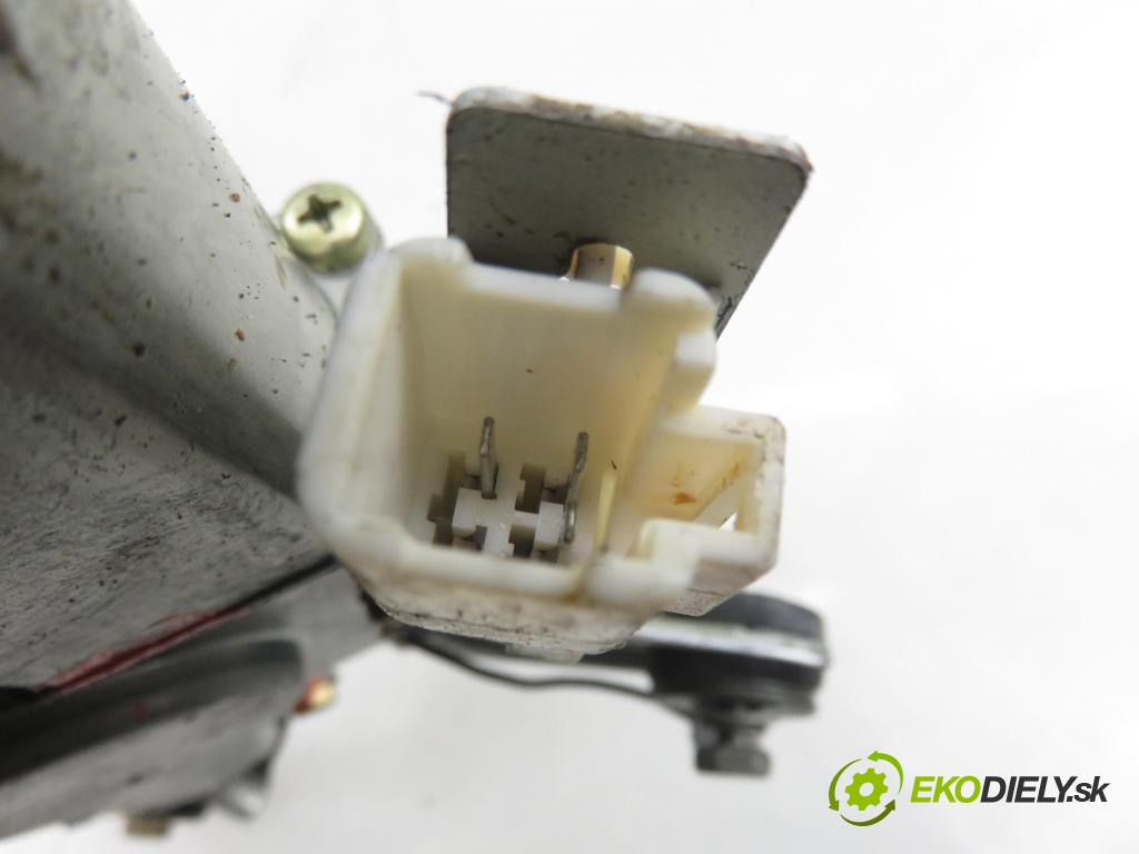 TOYOTA RAV 4 I (_A1_) SUV 1994 95,00 2.0 4WD - 3S-FE 1998,00 Motorček stierače zadné 8513042010 ; 1592000551