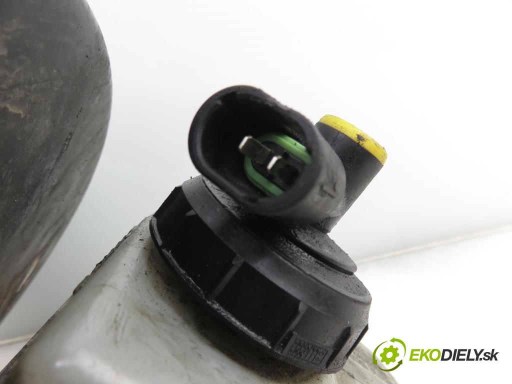 RENAULT MASTER II Skrzynia (FD) FURGON 2004 84,00 2.5 dCi 120 - G9U 724 2464,00 Posilovač 8200189405 ; 0204024918 (Servočerpadlo)