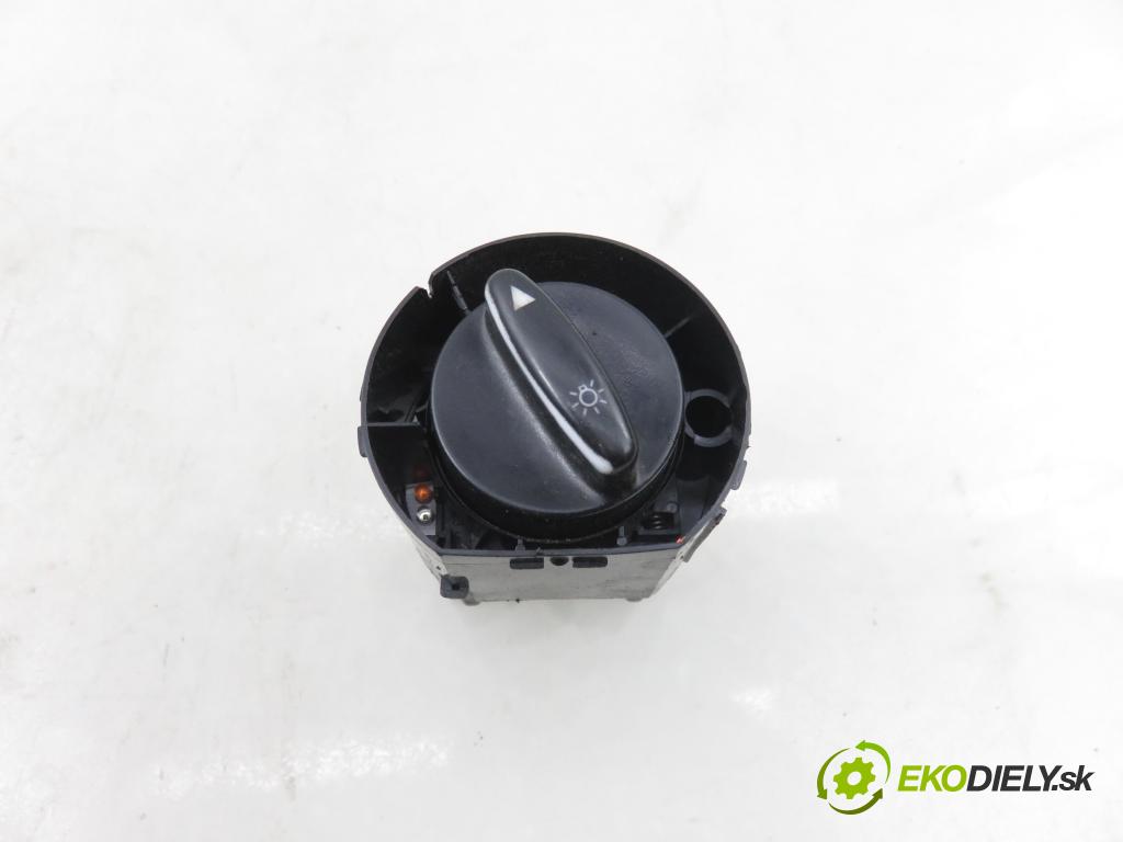 SEAT TOLEDO II (1M2) SEDAN 2003 81,00 1.9 TDI - ASV 1896,00 přepínač světla 1M1941531K