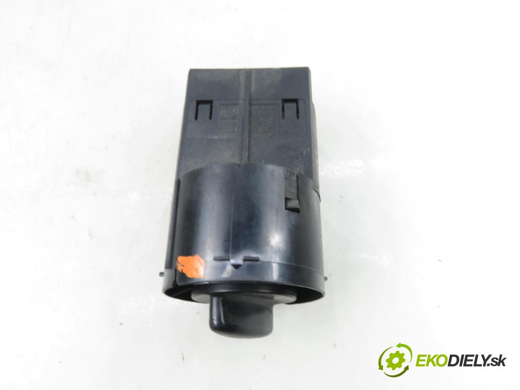 SEAT TOLEDO II (1M2) SEDAN 2003 81,00 1.9 TDI - ASV 1896,00 přepínač světla 1M1941531K