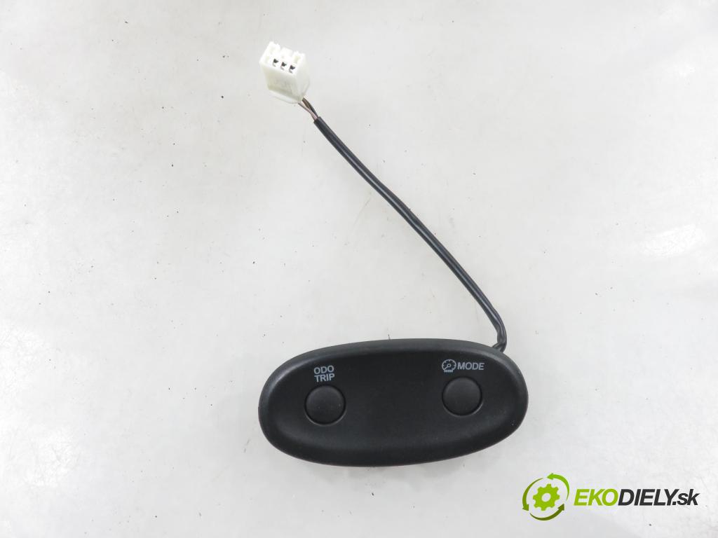 TOYOTA YARIS (_P1_) HB 2004 64,00 1.3 VVTi 87 - 2SZ-FE 1298,00 Prístrojovka elektrický