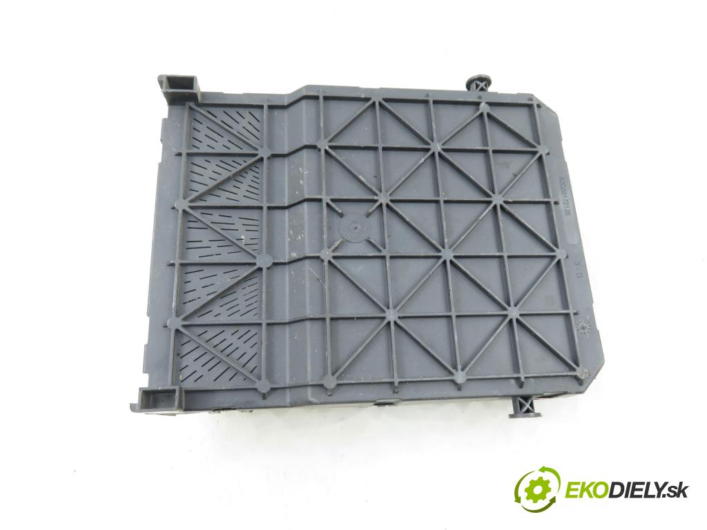 PEUGEOT 206 liftback (2A/C) HB 2007 50,00 1.4 HDi 8V 70 - 8HZ 1398,00 MODUL BSI S118085220F ; 9657999780