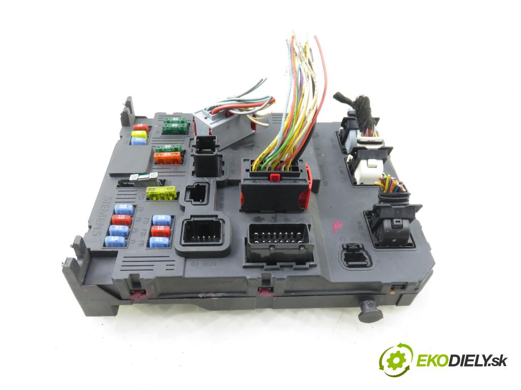 PEUGEOT 206 liftback (2A/C) HB 2007 50,00 1.4 HDi 8V 70 - 8HZ 1398,00 MODUL BSI S118085220F ; 9657999780