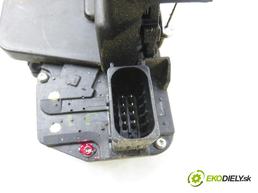 CHEVROLET CAPTIVA (C100, C140) SUV 2007 110,00 2.0 D 4WD 1991,00 zámok