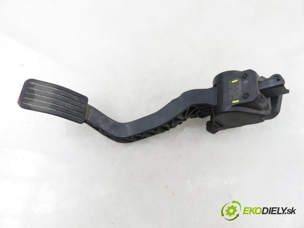 PEUGEOT 206 liftback (2A/C) HB 2007 50,00 1.4 HDi 8V 70 - 8HZ 1398,00 Potenciometer plynu 9659449880 ; 0280755074 (Potenciometer plynového pedálu)